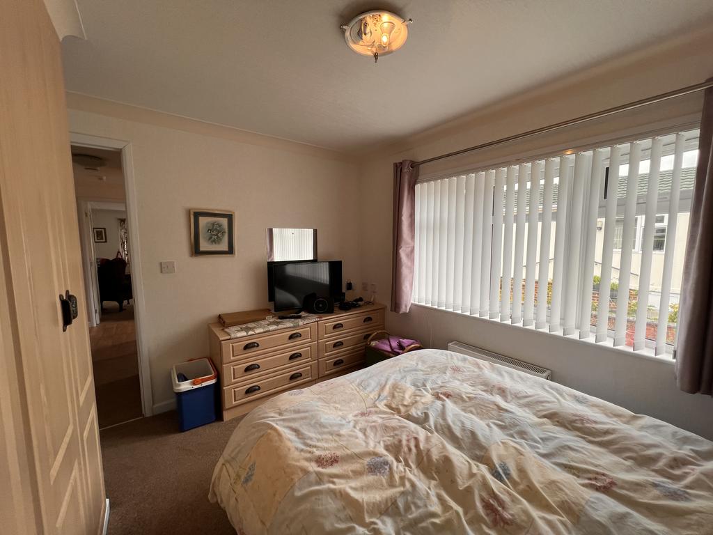 Double Bedroom 1