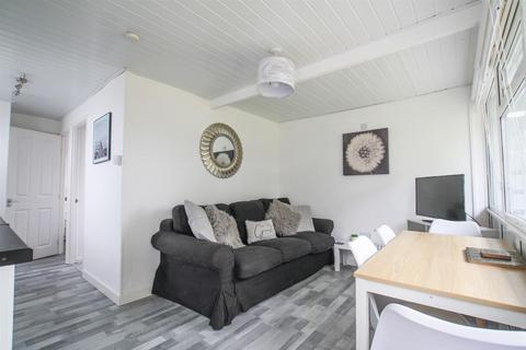 2 bedroom chalet for sale, Newport Road, Hemsby