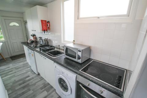 2 bedroom chalet for sale, Newport Road, Hemsby