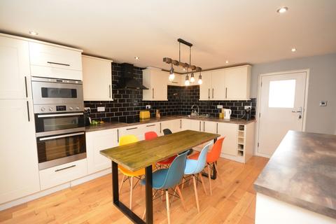 2 bedroom cottage for sale, Mary Street, Laurieston, FK2