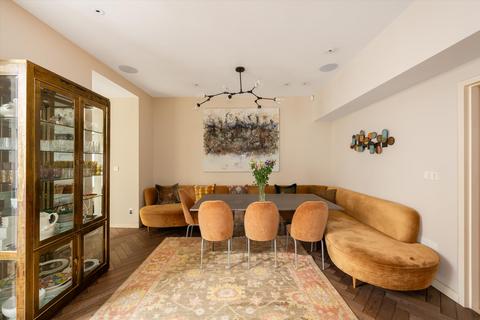4 bedroom flat to rent, The Lancasters, 75-89 Lancaster Gate, London, W2.