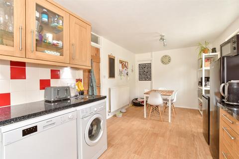 4 bedroom end of terrace house for sale, Siskin Close, Horsham RH12