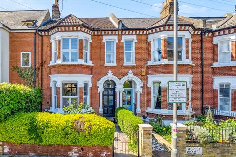 18 Aspley Road, London, SW18 2DB