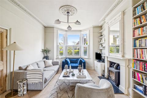 18 Aspley Road, London, SW18 2DB