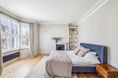 18 Aspley Road, London, SW18 2DB