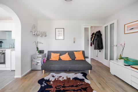63 Pursewardens Close, London, W13 9PW
