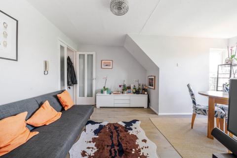 63 Pursewardens Close, London, W13 9PW