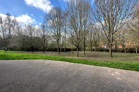 20 Kestrel Close, Tiverton, EX16 6WY