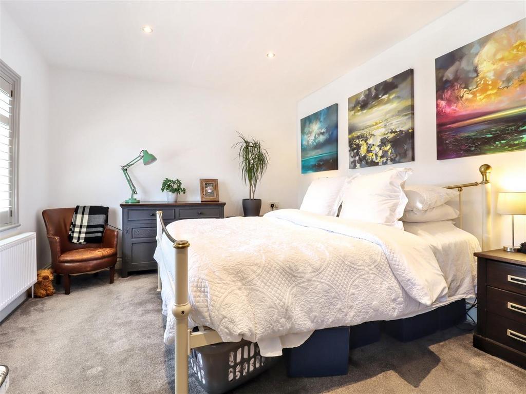 Principal bedroom