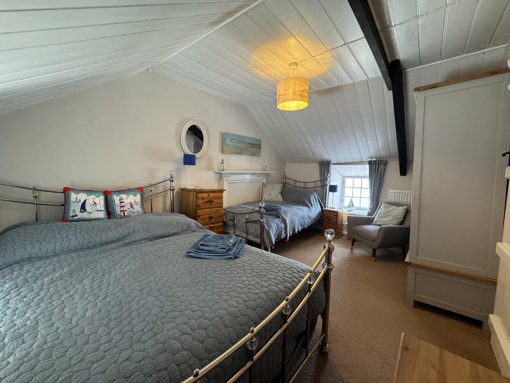 Front Double Bedroom 2