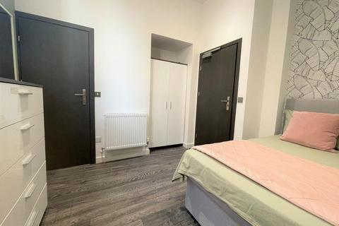 1 bedroom in a house share to rent, Room 2, Flat 3, Priestgate Peterborough PE1 1JL