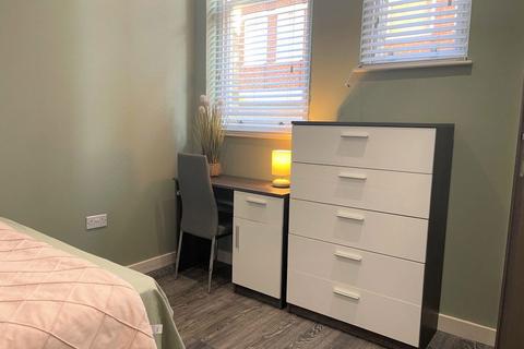 1 bedroom in a house share to rent, Room 2, Flat 3, Priestgate Peterborough PE1 1JL