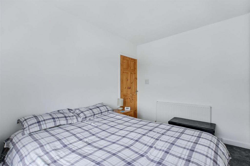 Bedroom 2 2.jpeg