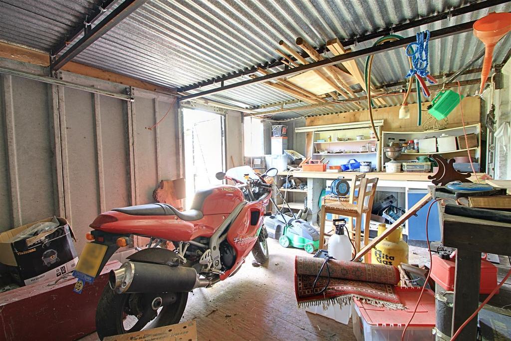 Garage.jpg
