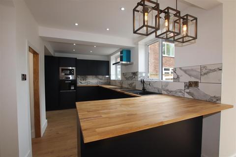3 bedroom semi-detached house for sale, Canterbury Road, Hale