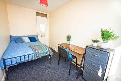 4 bedroom townhouse to rent, 156 North Sherwood Street, Nottingham, NG1 4EF