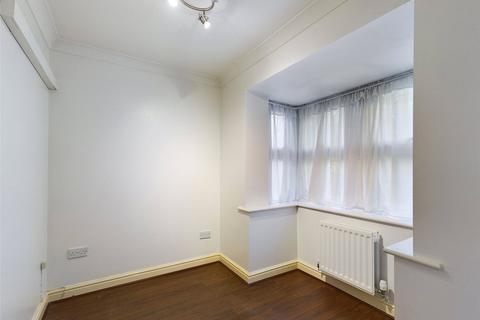undefined, Aberaman, Reading RG4