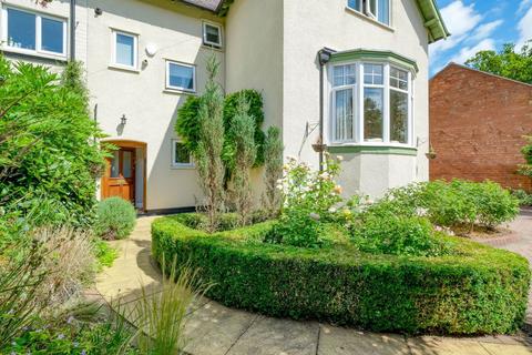 62 Bromsgrove Road, Redditch, B97 4RN