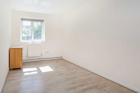 3 bedroom flat to rent, Lambeth Walk, London SE11