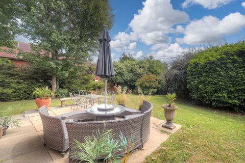 5 bedroom detached house for sale, The Witherings, Hornchurch RM11
