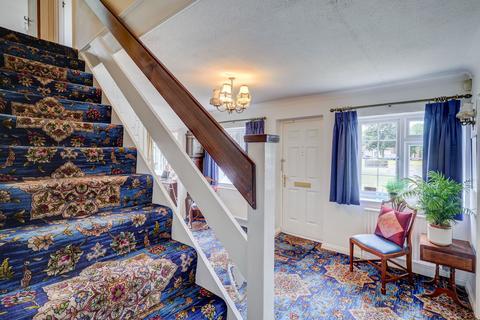 5 bedroom detached house for sale, The Witherings, Hornchurch RM11