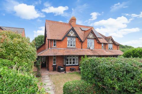 Henley Road Sandford-on-Thames OX4 4YW