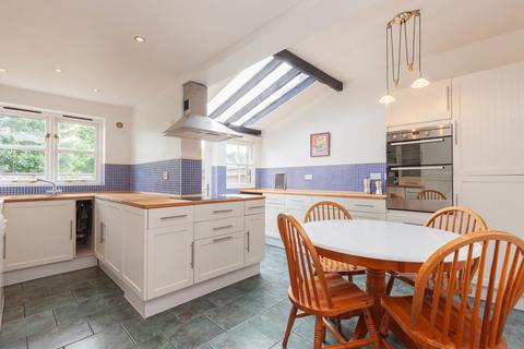 4 bedroom semi-detached house for sale, Henley Road Sandford-on-Thames OX4 4YW
