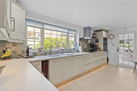3 bedroom detached house for sale, Homefield Road, Seaford