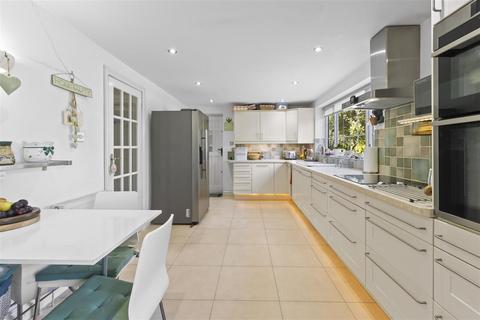 3 bedroom detached house for sale, Homefield Road, Seaford