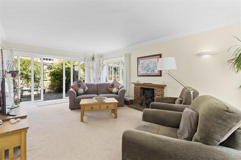 3 bedroom detached house for sale, Homefield Road, Seaford