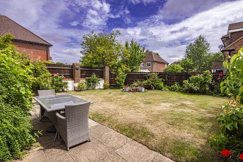 Oakdene Pangbourne Road, Upper Basildon, Reading, RG8 8LN