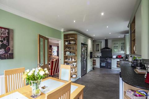 Oakdene Pangbourne Road, Upper Basildon, Reading, RG8 8LN