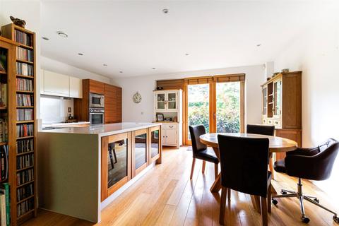 undefined, Cliveden Gages, Taplow, Maidenhead, Buckinghamshire, SL6