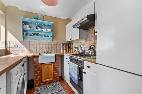 1 bedroom flat for sale, Cypress Road, London