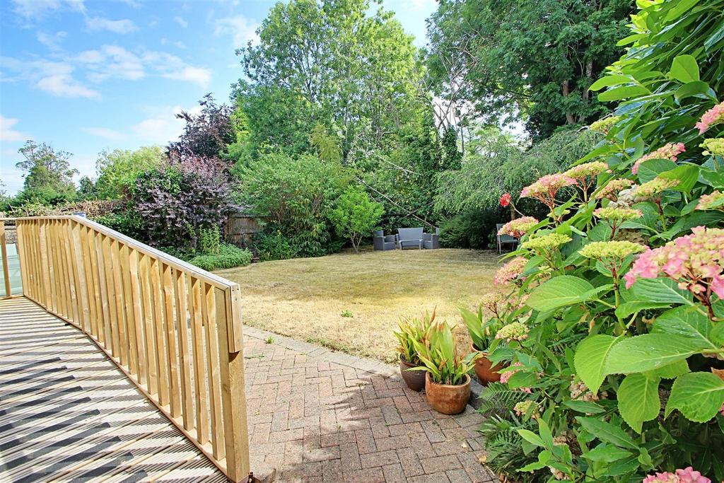 Garden 1.JPG