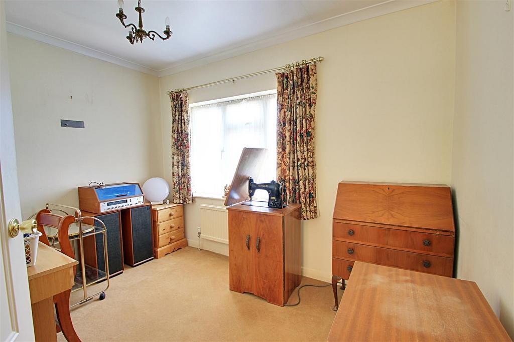 Bedroom 5.jpg