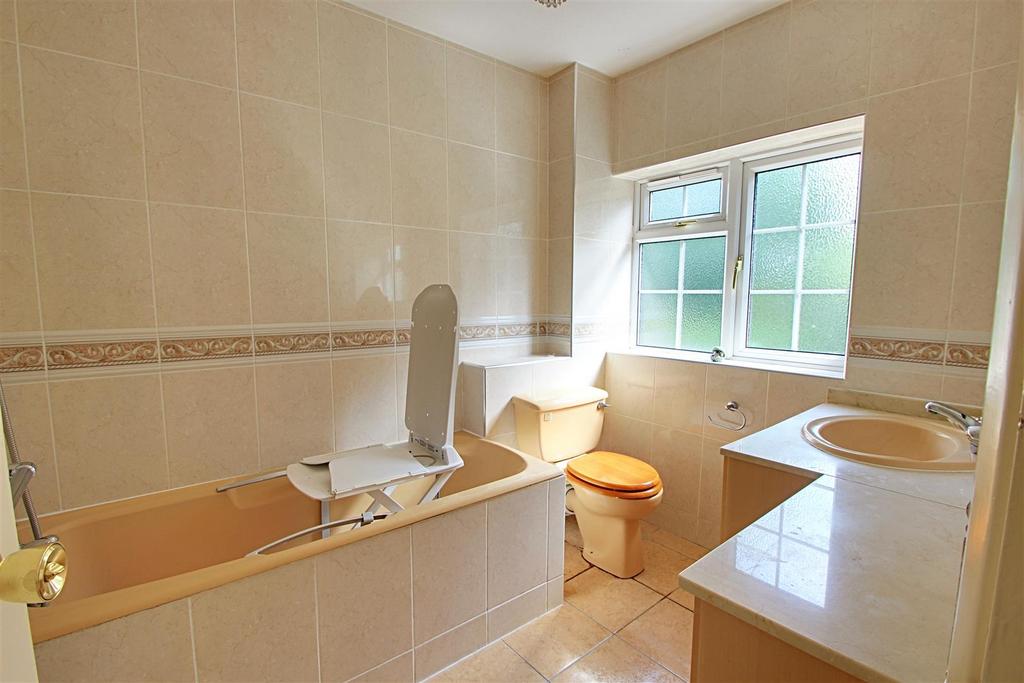 Ensuite.jpg