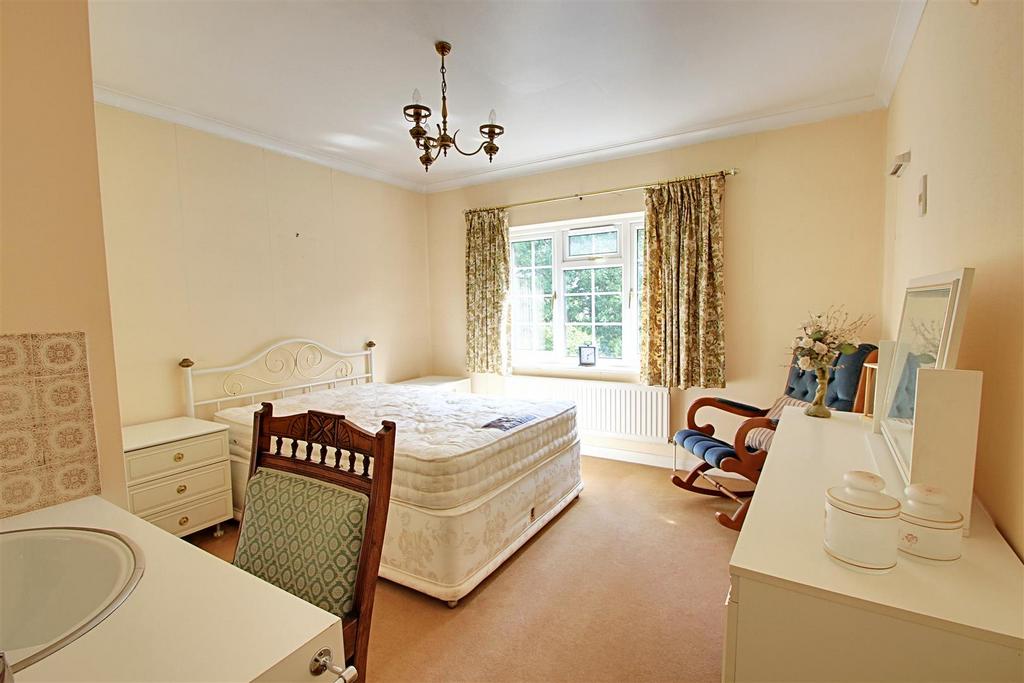 Bedroom 2.jpg