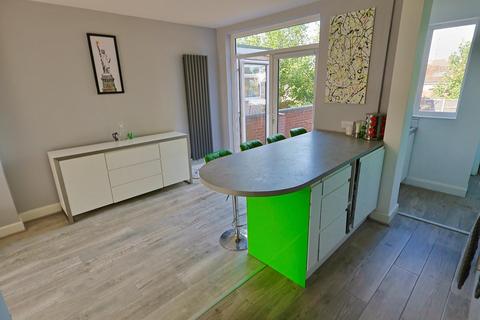 2 bedroom terraced house for sale, Evenlode Crescent, Coventry CV6