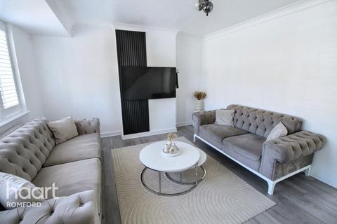 2 bedroom terraced house to rent, Ingreway, ROMFORD
