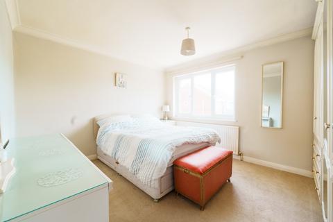 undefined, Headley Close, Lee-on-the-Solent, PO13 8HX