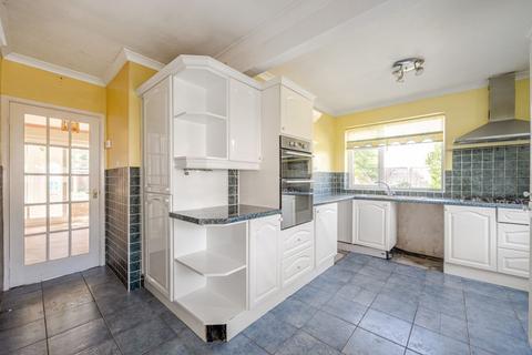 2 bedroom detached bungalow for sale, Abbottsbury, Pagham, PO21
