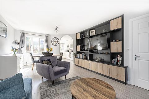 1 Remus Close, St Albans, AL1 2NR