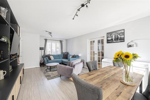 1 Remus Close, St Albans, AL1 2NR