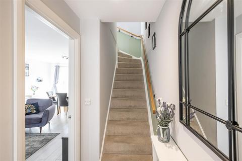 1 Remus Close, St Albans, AL1 2NR