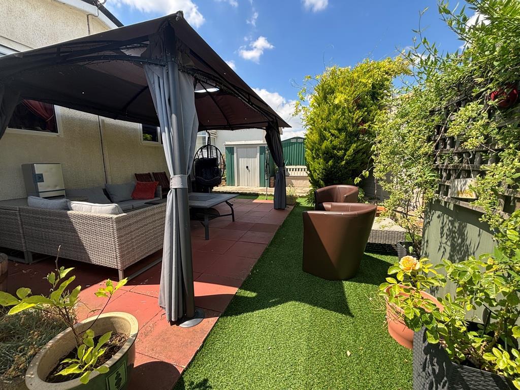 Garden (2).JPG