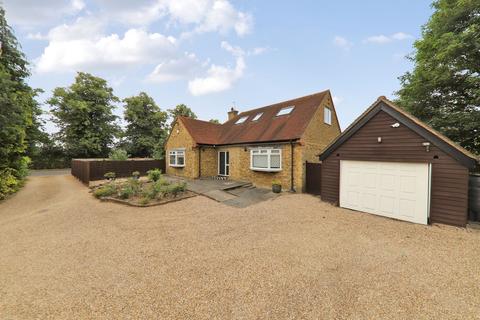 undefined, Cassiobury Park Avenue, Watford WD18