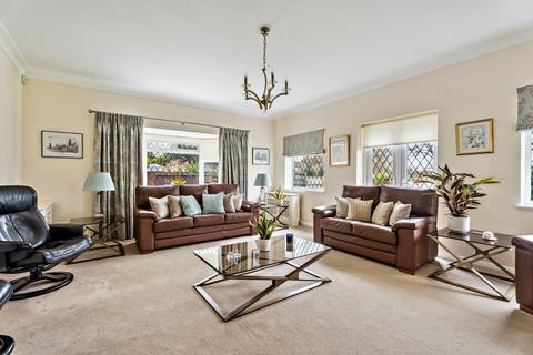 undefined, Cassiobury Park Avenue, Watford WD18
