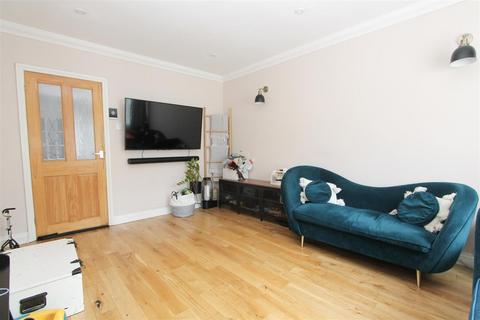 38 Lindbergh Road, Wallington, SM6 9HB