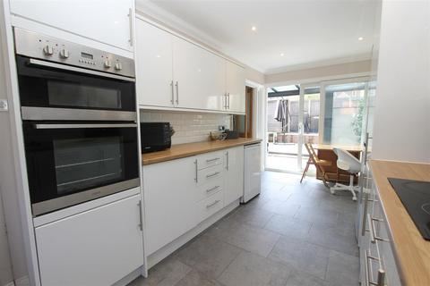 38 Lindbergh Road, Wallington, SM6 9HB